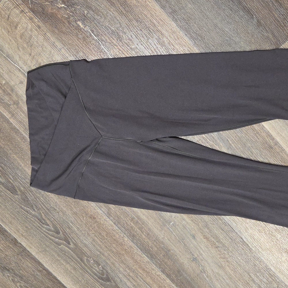 EUC MEDIUM AERIE FLARE LEGGINGS - Picture 2 of 4